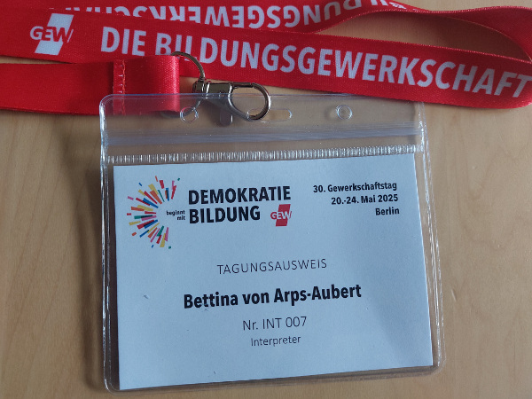 Der Tagungsausweis Der Dolmetscherausweis von Bettina von Arps-Aubert